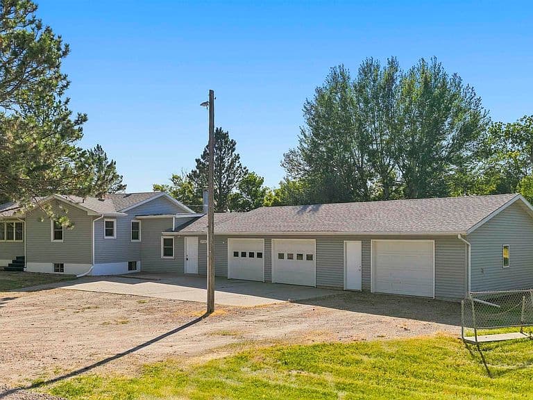 2936 47th St SE photo 3