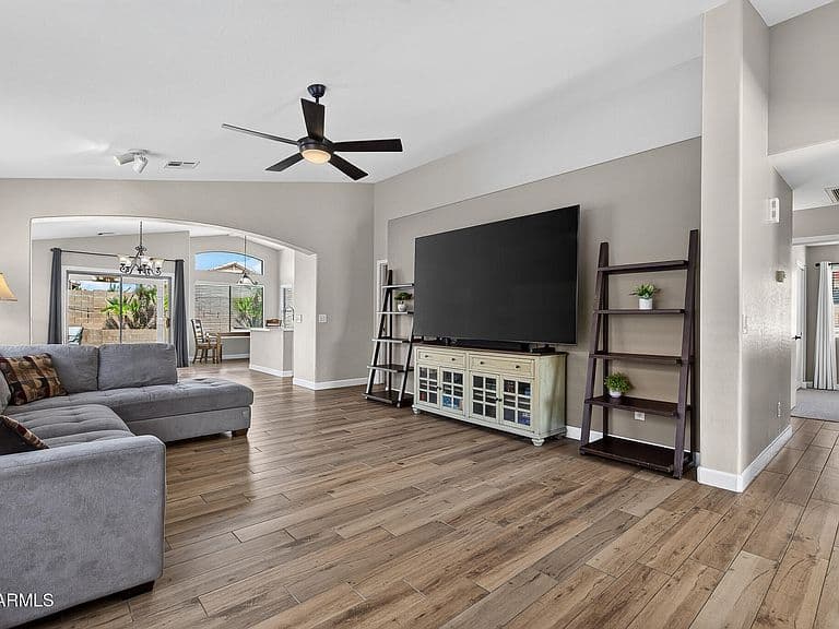 14850 W VENTURA Street photo 3
