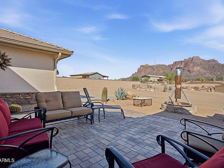 1532 N ROADRUNNER Road photo 5