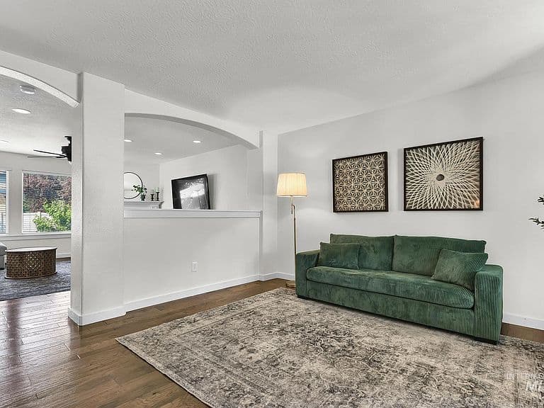 4094 E Arch Dr photo 4
