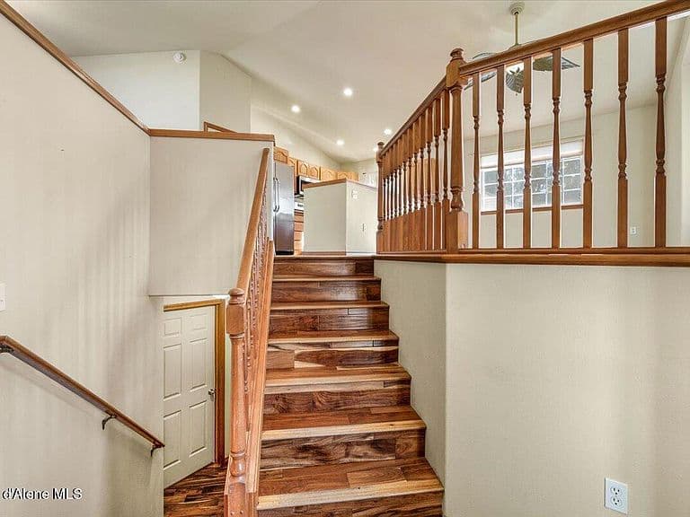 1232 W Edgewood Cir photo 4