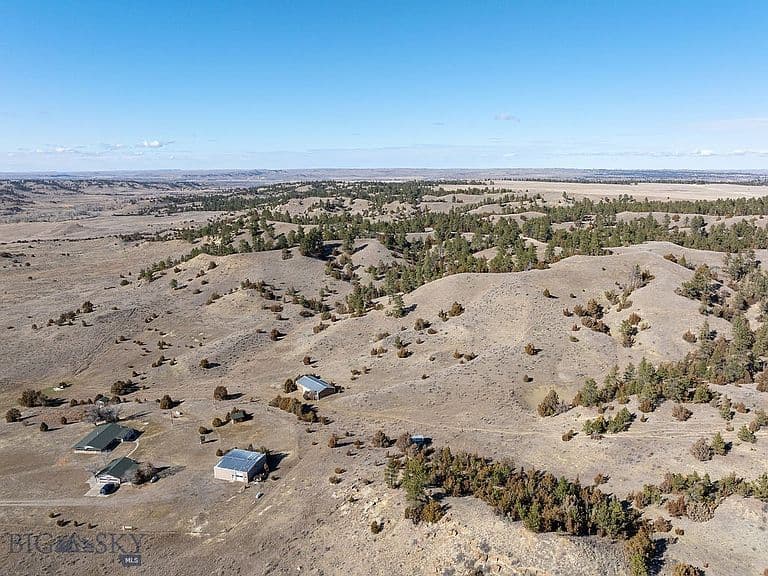 255 Smith Creek Rd photo 3