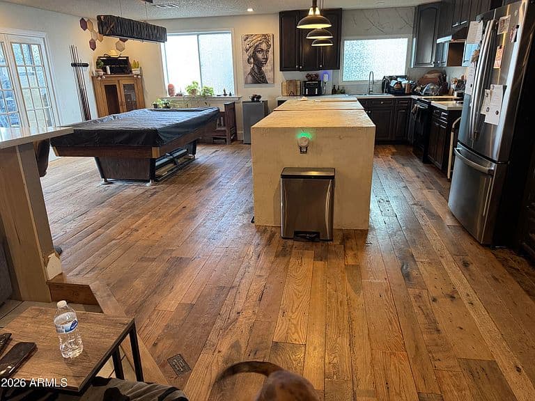 5211 N 72ND Avenue photo 3