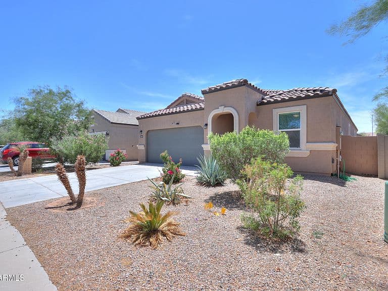 36467 W PAMPOLOMA Avenue photo 3