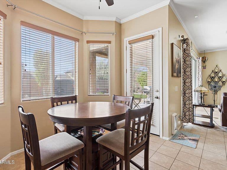 2329 W CRIMSON Terrace photo 4