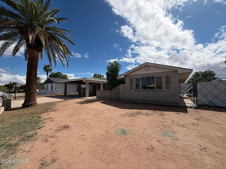 1137 E BRENDA Drive photo 1