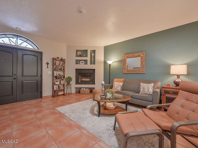 4388 E Orchard Dr photo 3