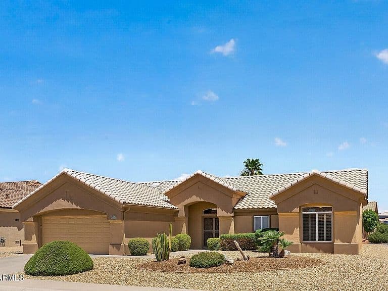 15624 W SENTINEL Drive photo 2