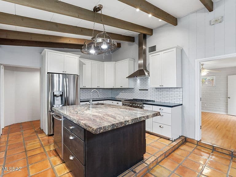 3955 E Paseo Grande photo 5