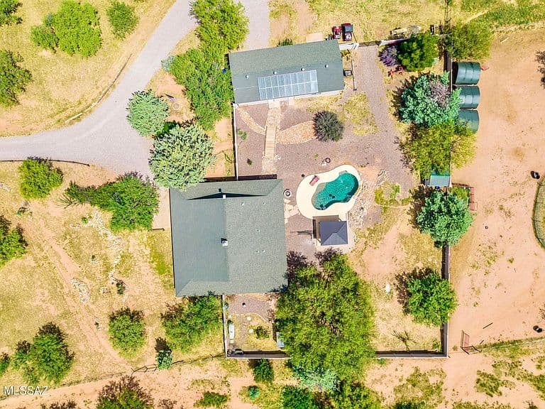 9009 S Oakridge Dr photo 5