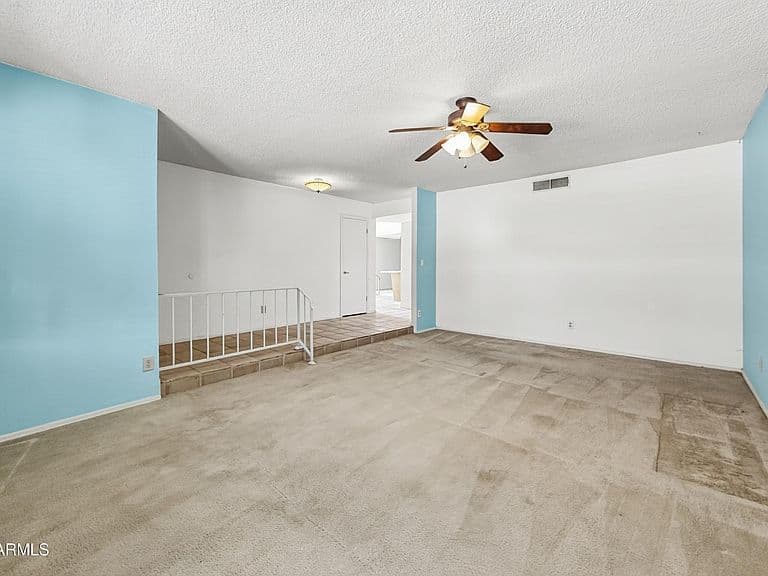 10505 E CLINTON Street photo 3