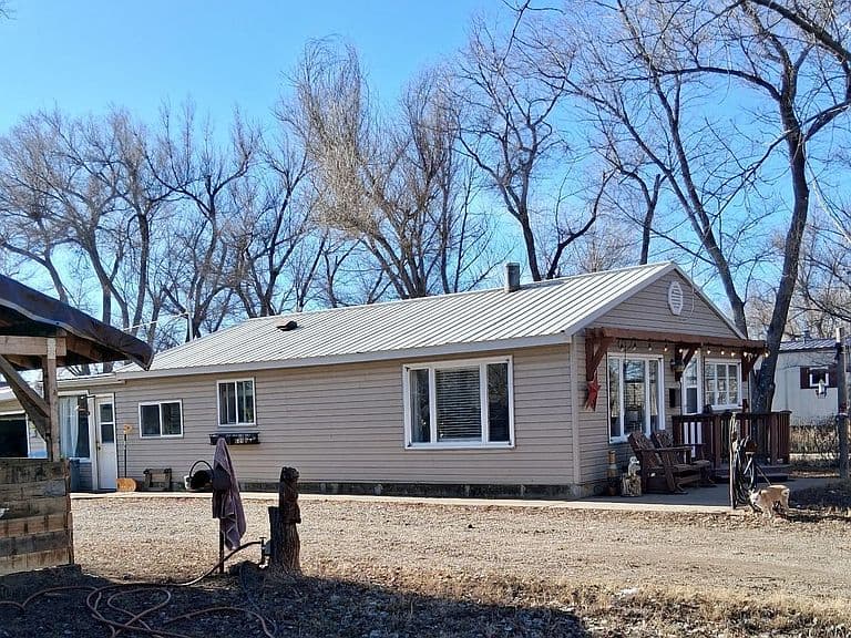 121 3rd Cottonwood Grv photo 1