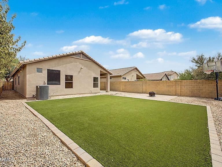 40832 N HEARST Drive photo 4