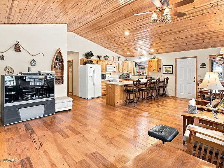 6364 Mark Twain Dr photo 5