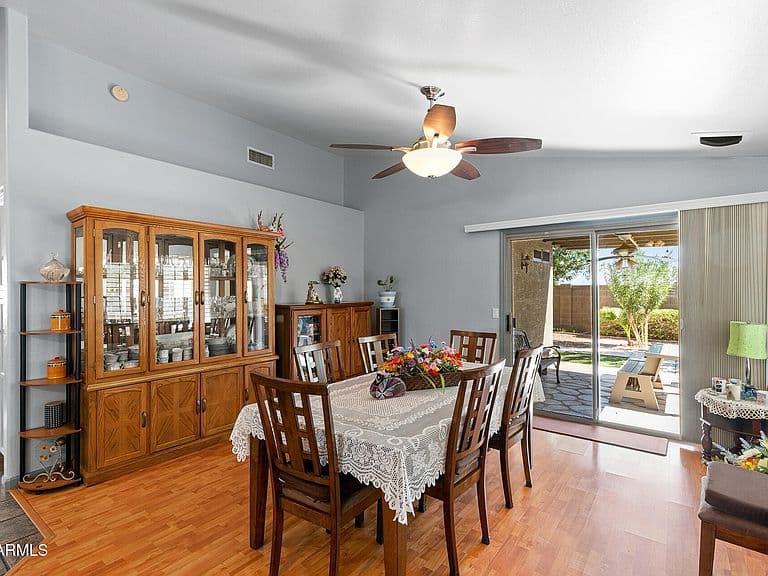 9007 E FOX Street photo 4