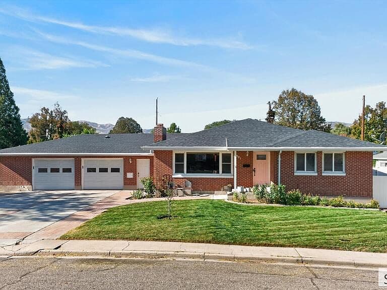 987 Taney Ln photo 1