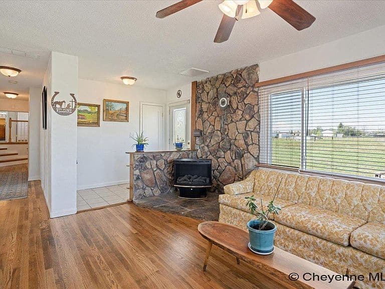3819 Glencoe Dr photo 5
