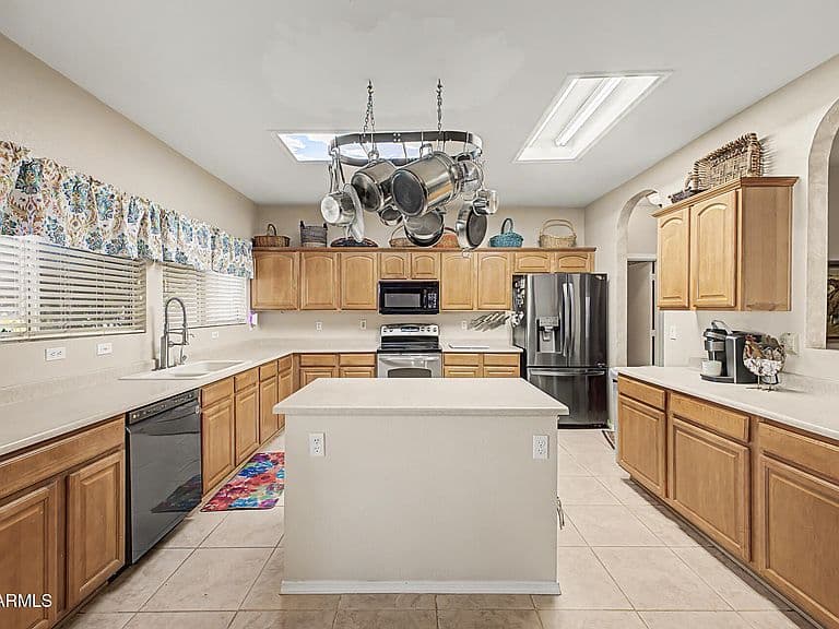 3055 S 81ST Circle photo 4