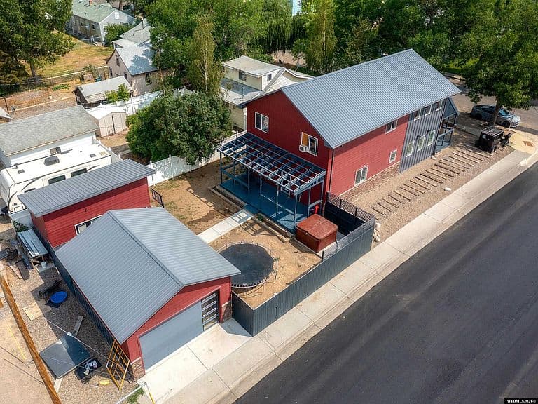 801 Grace Ave photo 2