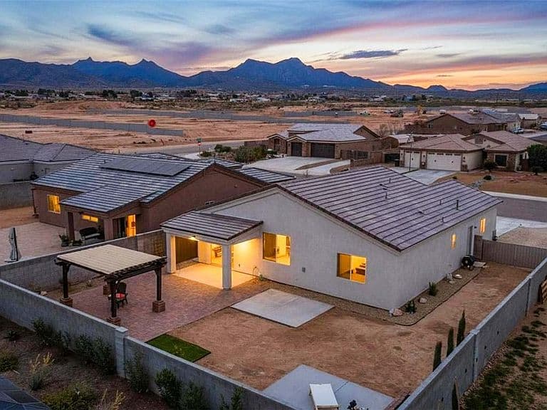 3369 Whitehead Ave photo 2