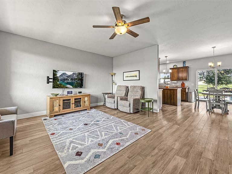 3974 Peak View Dr photo 5