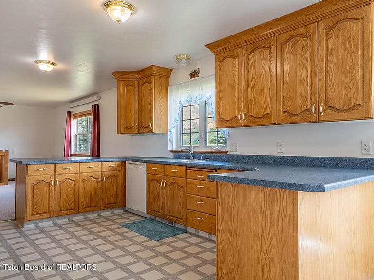 52 County Road 151 photo 4