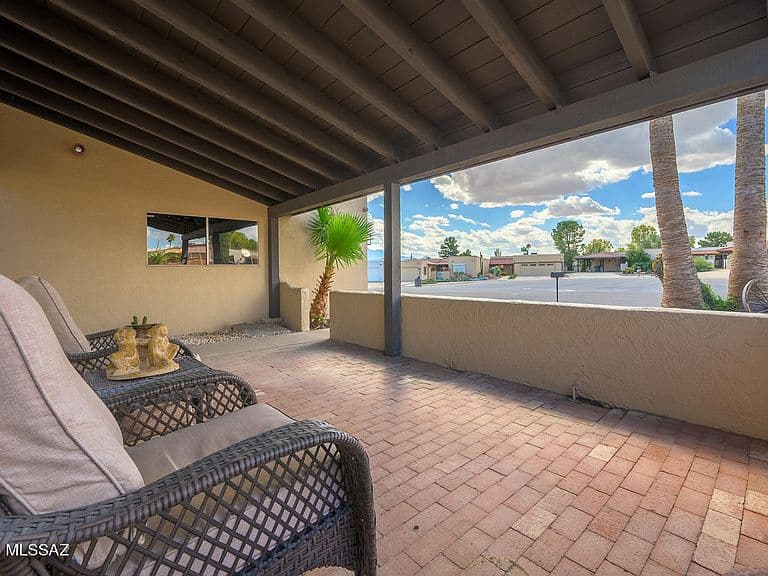 223 E Paseo De Golf photo 3