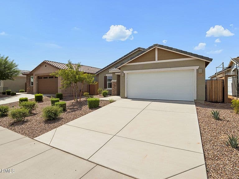 32534 N Birchwood Drive photo 1