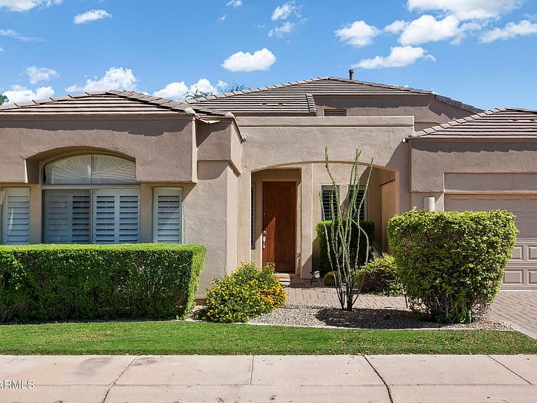 8630 E KRAIL Street photo 3