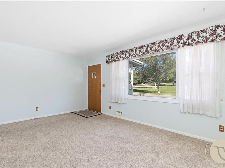 416 Mountain View Ln photo 5