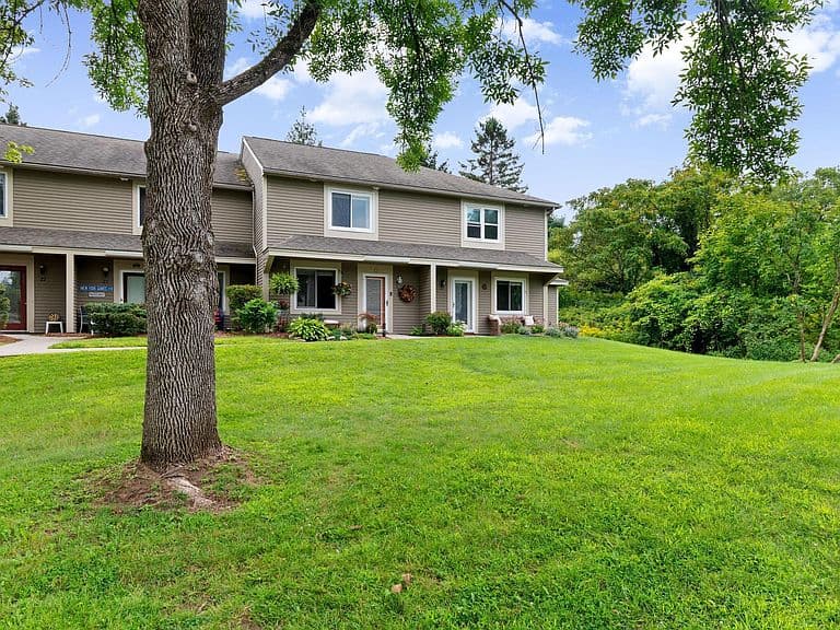 24 Overlook Drive photo 4