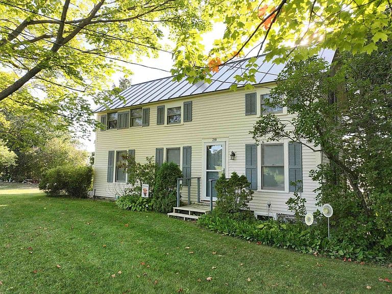 255 West Shore Road photo 1