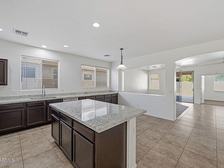15960 W VENTURA Street photo 4