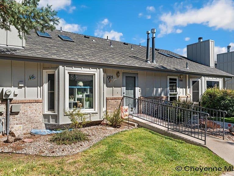 1503 Trent Ct photo 1