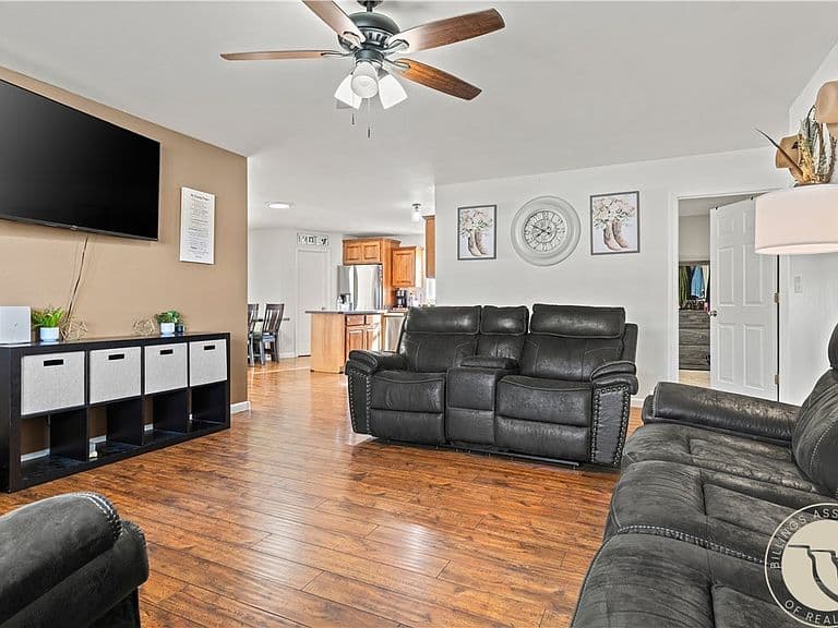 7906 Monad Rd photo 5