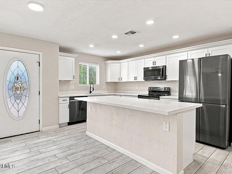 453 W MCLELLAN Road photo 4