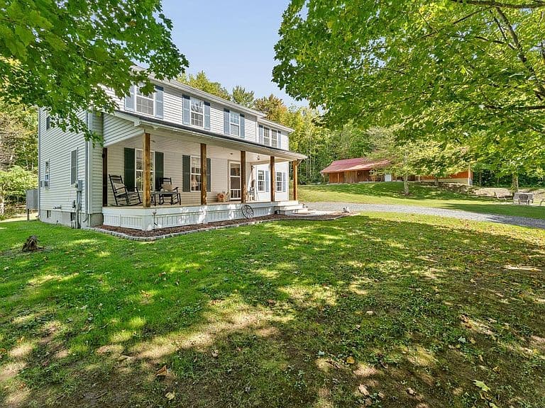 1419 Cambridge Road photo 2