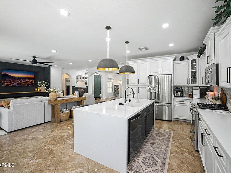 10190 W PATRICK Lane photo 1