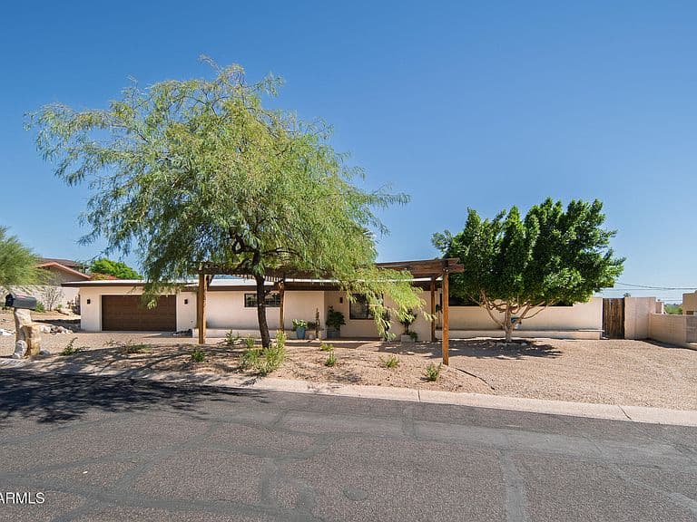 13227 N VICTOR HUGO Avenue photo 3