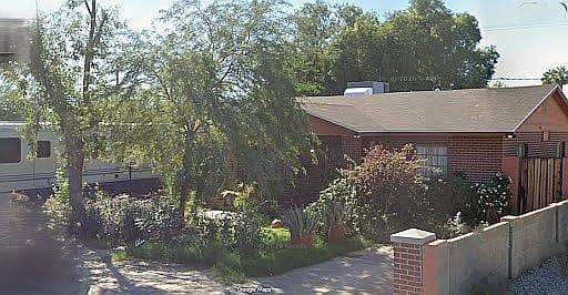 64 N Hunt Dr E photo 1