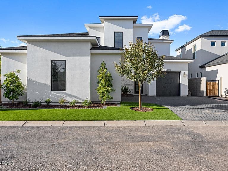 20592 E NATALIE Way photo 2