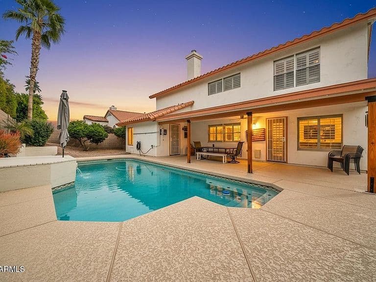 9432 E Voltaire Dr photo 2