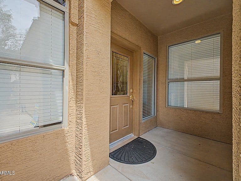 9614 E NACOMA Drive photo 3