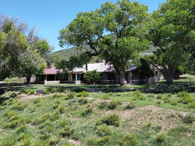 4820 Fort Rock Rd photo 4