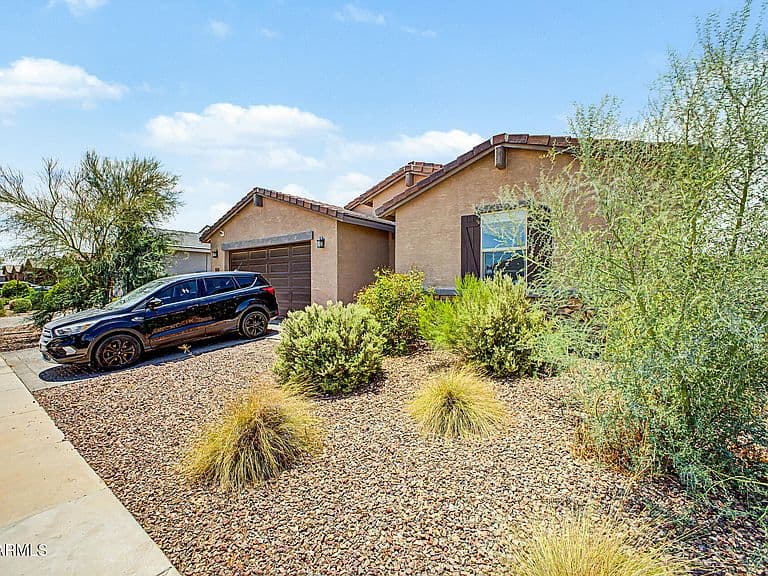 36990 N CAMARILLO Drive photo 1
