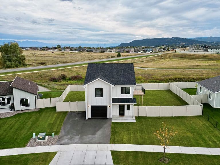 832 Bearhat Mountain Rd photo 4