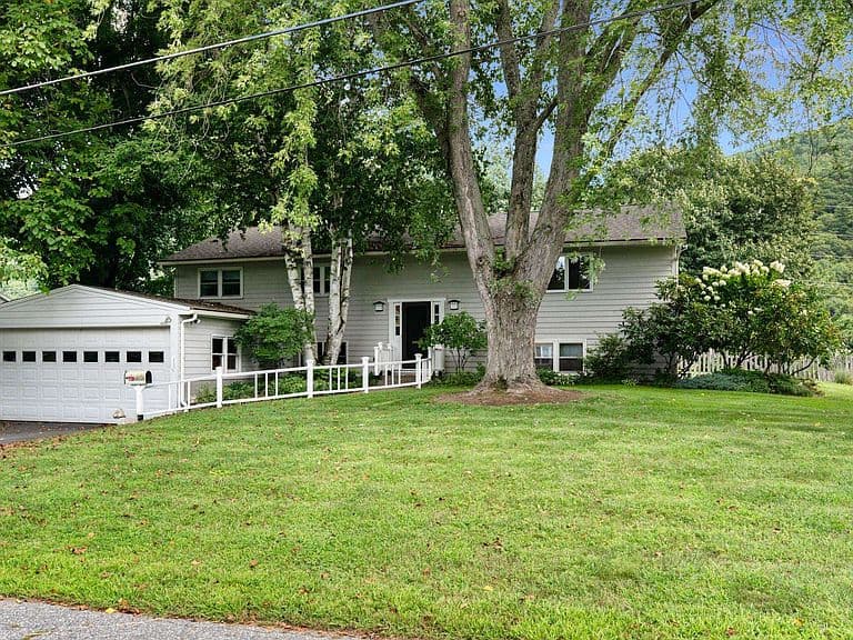 205 Wantastiquet Drive photo 1
