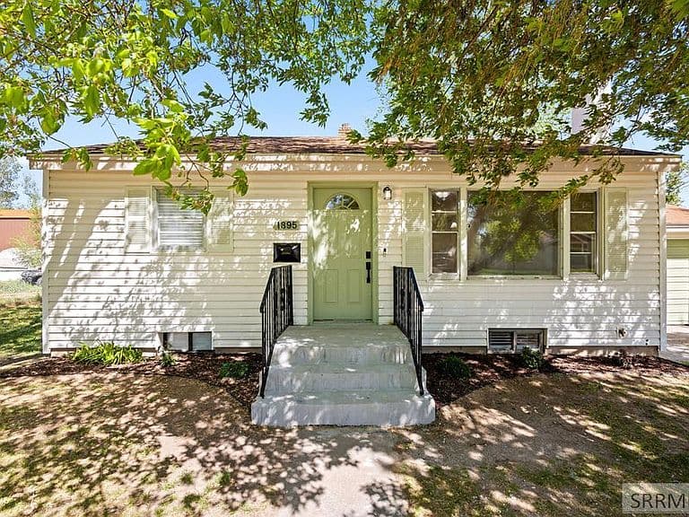 1895 S Avocet Dr photo 1