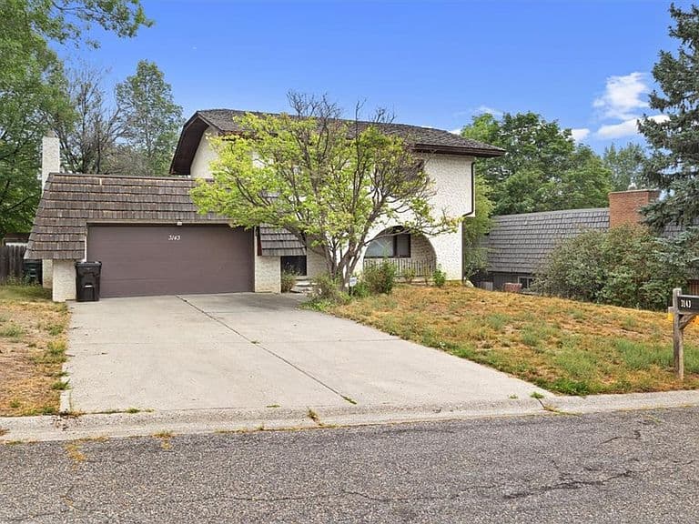 3143 Marguerite Blvd photo 1