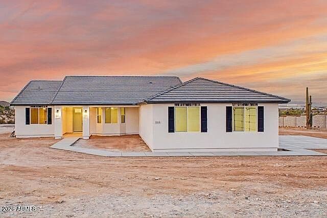 1868 W BROOKE Lane photo 3